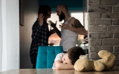 Przemoc domowa. Sprawdź jak się bronić.