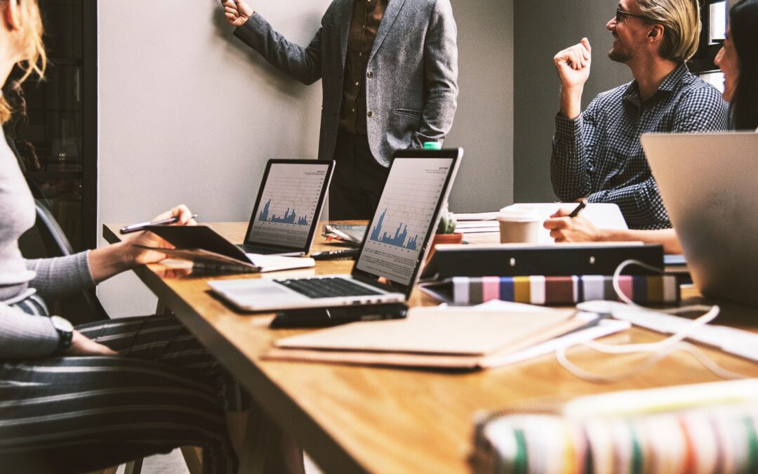 Prokura w firmie – czym jest, jaki ma zakres i kiedy warto ją ustanowić?